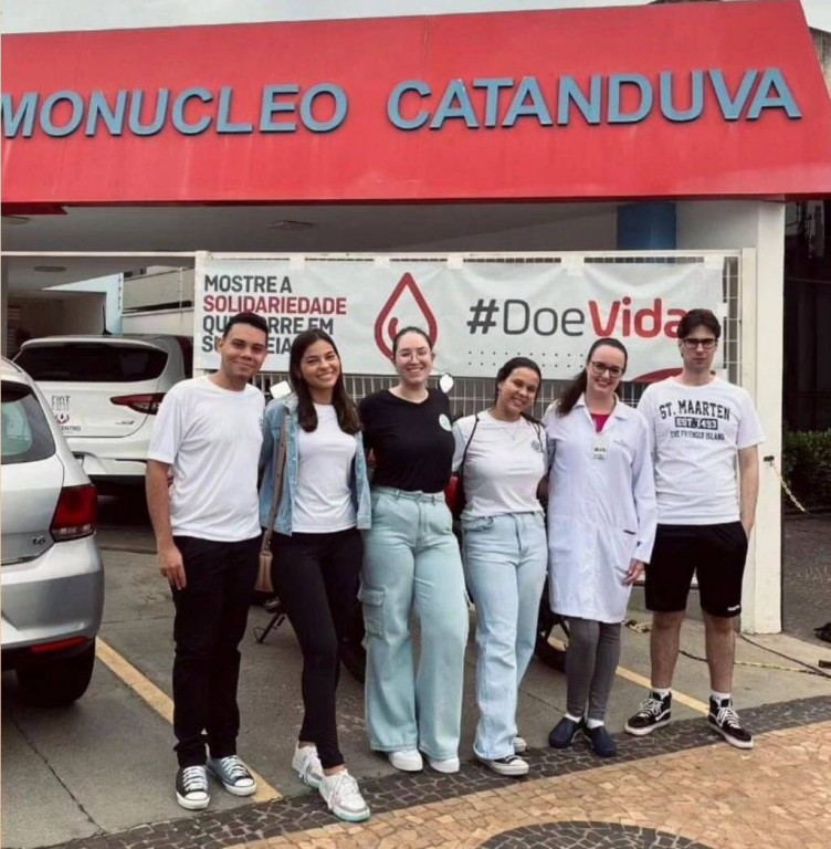 Alunos da Biomedicina Unifipa doam sangue no Hemonúcleo de Catanduva
