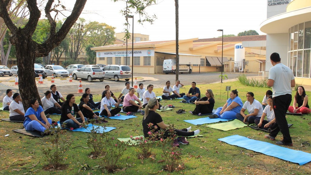 NEP realiza ginástica ao ar livre