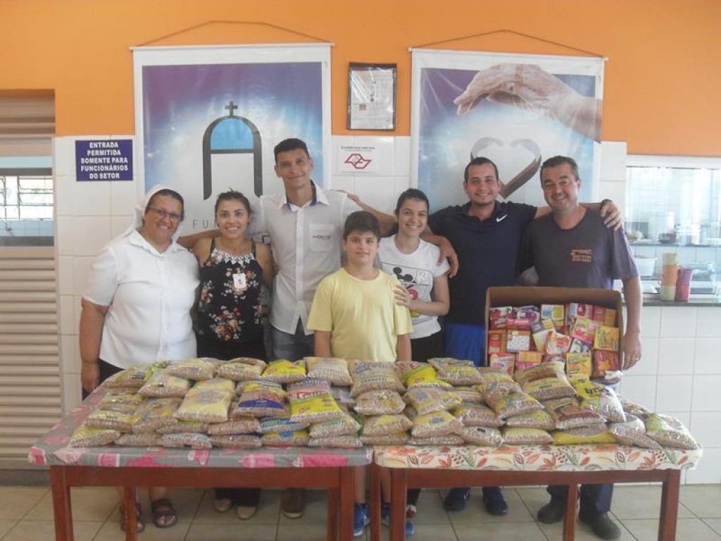 Recanto Monsenhor Albino recebe doações dos Amigos do Bem