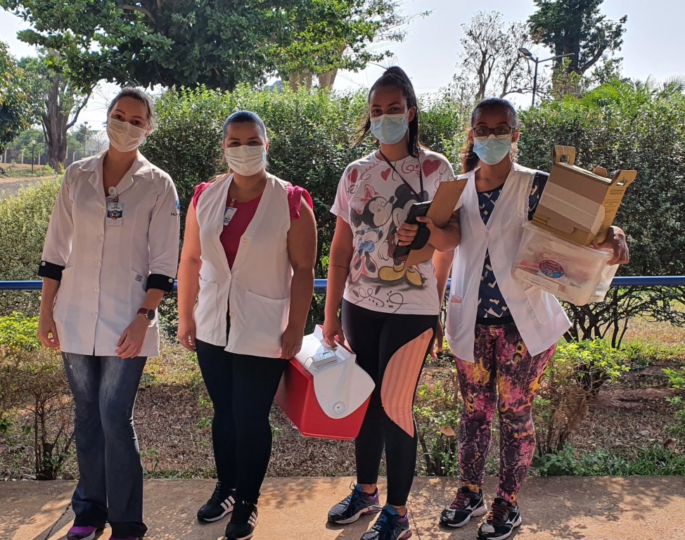 Idosos do Recanto recebem terceira dose da vacina contra a Covid-19 