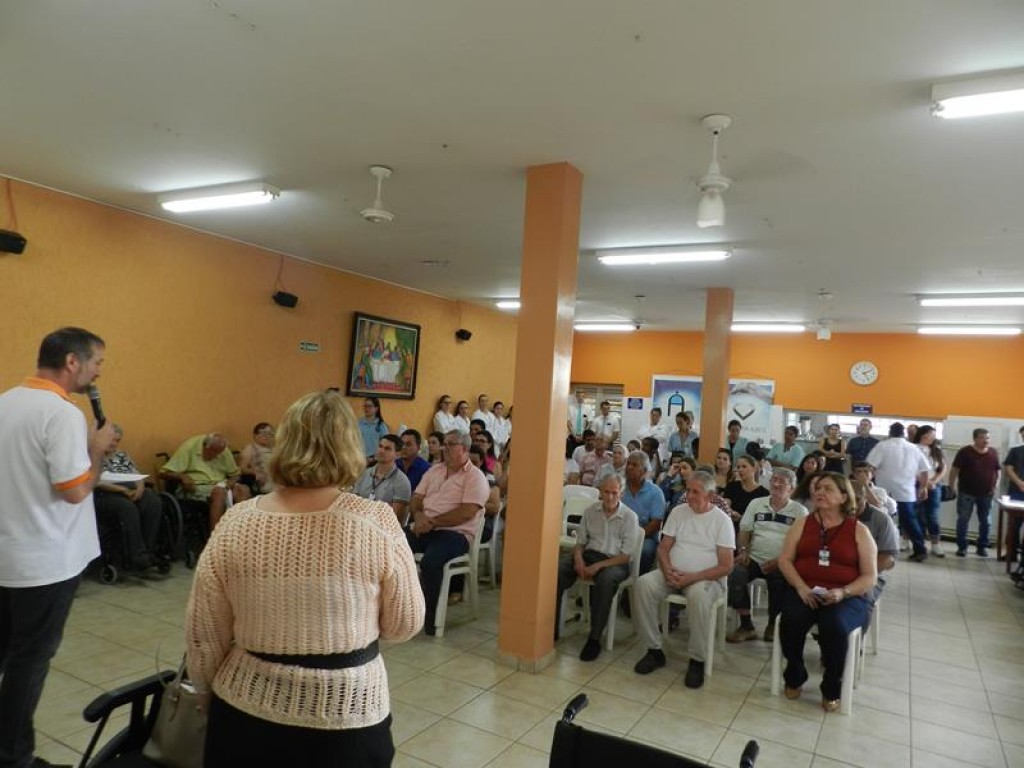 APRAESPI entrega 30 cadeiras de rodas para o Recanto Monsenhor Albino