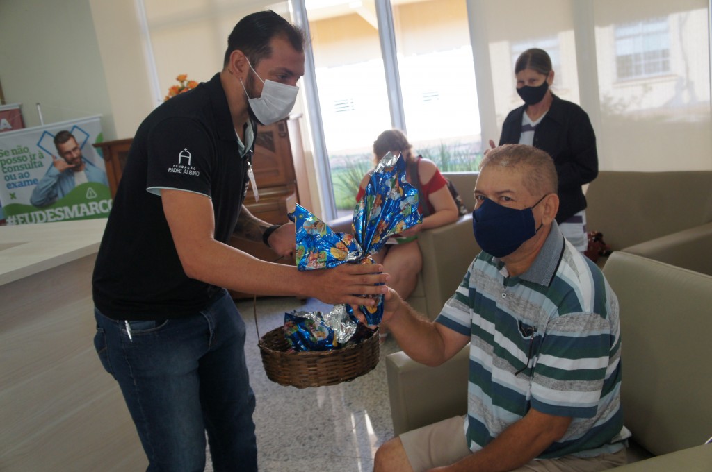 Acapulco promove páscoa de pacientes do HCC