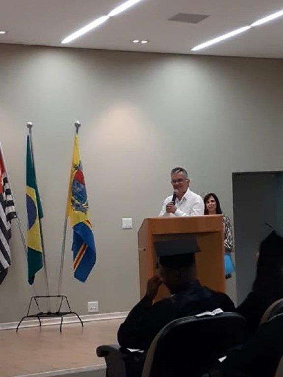 Colégio Catanduva realiza colação do grau do curso Técnico em Enfermagem