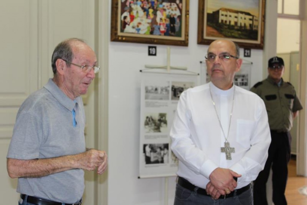 Bispo eleito de Catanduva visita o Museu Padre Albino