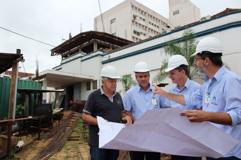 Hospital Padre Albino avança na reforma e ampliação das instalações