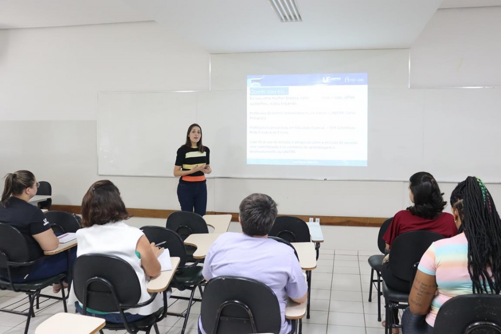 Pedagogia inicia curso livre sobre TEA