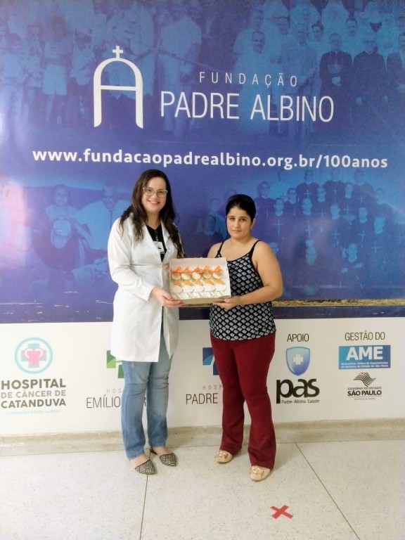 Pediatria recebe chocolates