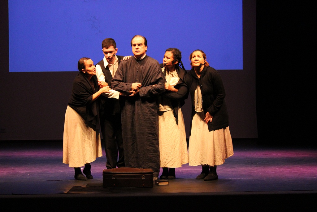 Peça teatral sobre a vida de Padre Albino ganha sessão nesta sexta
