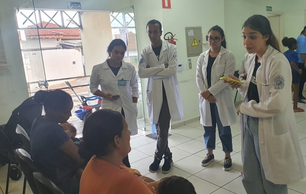 Alunos de Enfermagem Unifipa promovem campanha de conscientização sobre o TEA