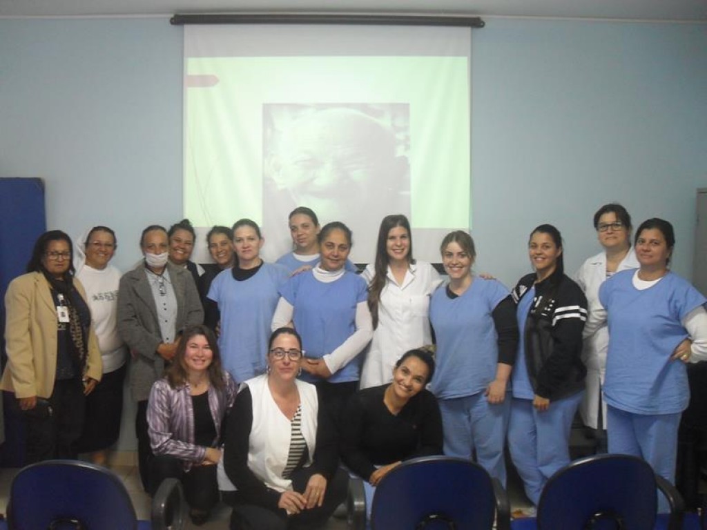 Recanto tem palestra sobre saúde oral em idosos