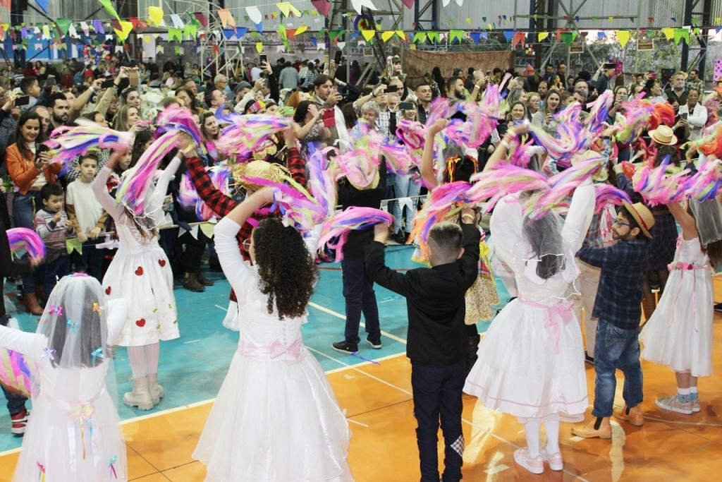 Sucesso no Arraiá! Festa na Roça do Colégio Catanduva encanta com tradição e alegria