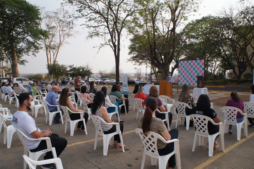 HCC comemora dois anos com bênção e exposição fotográfica 