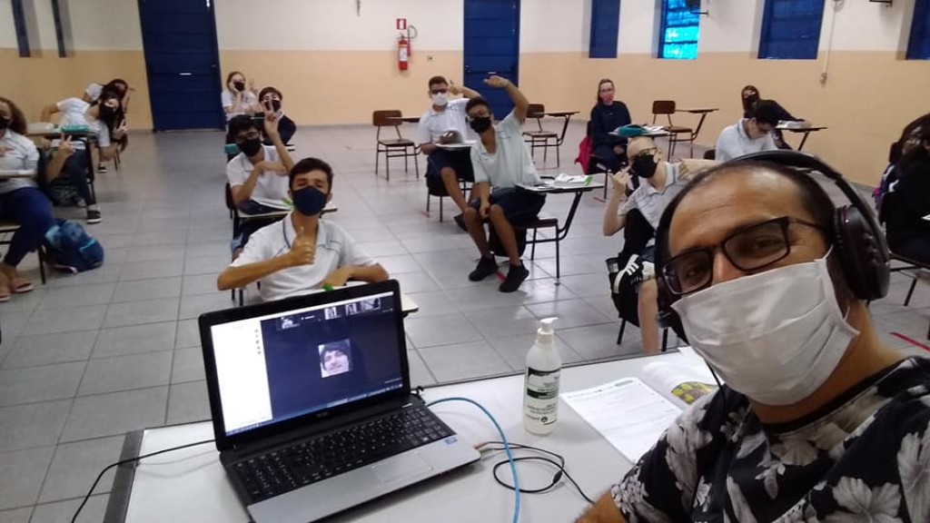 Colégio Catanduva investe na tecnologia para ensino híbrido