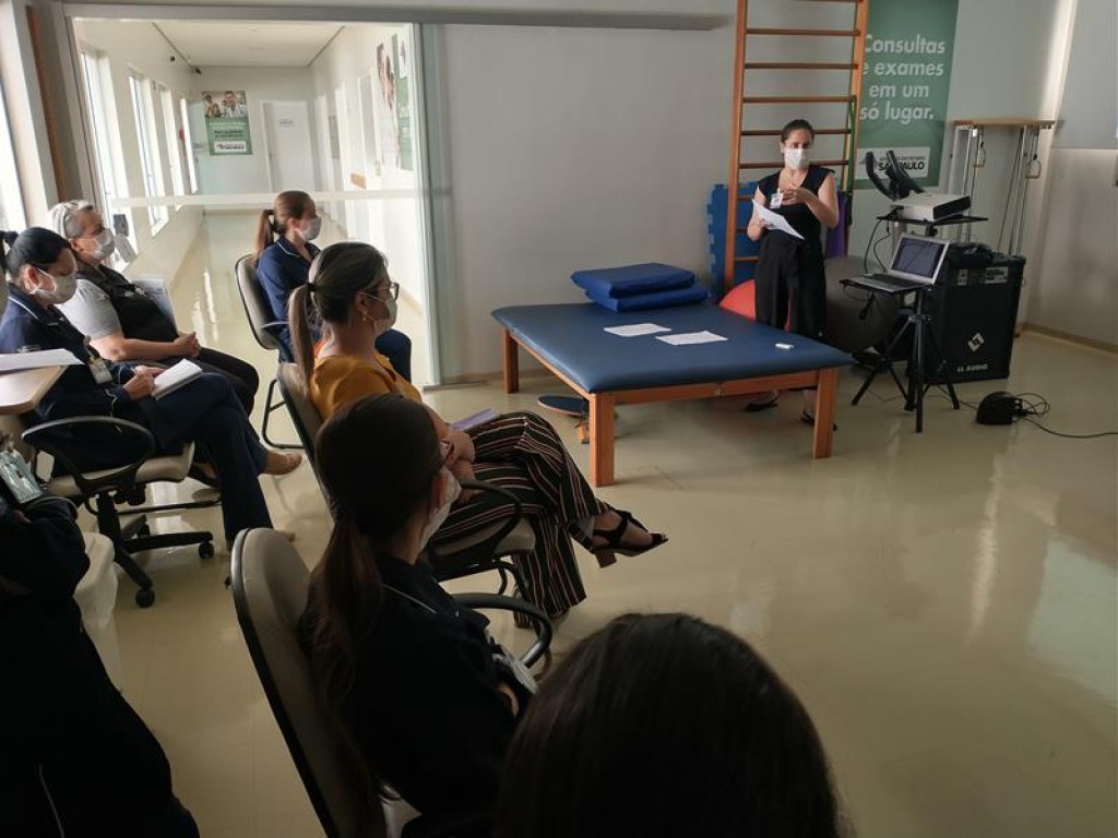 Enfermagem e colaboradores do AME Catanduva participam de treinamentos