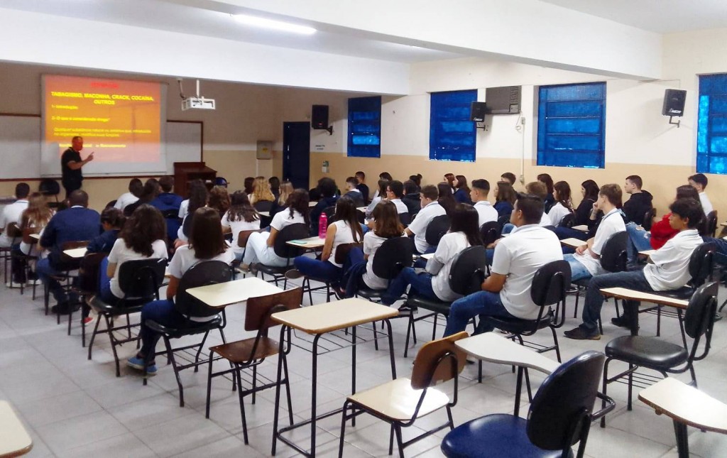 Colégio Catanduva promove palestra de conscientização  para adolescentes do Ensino Médio