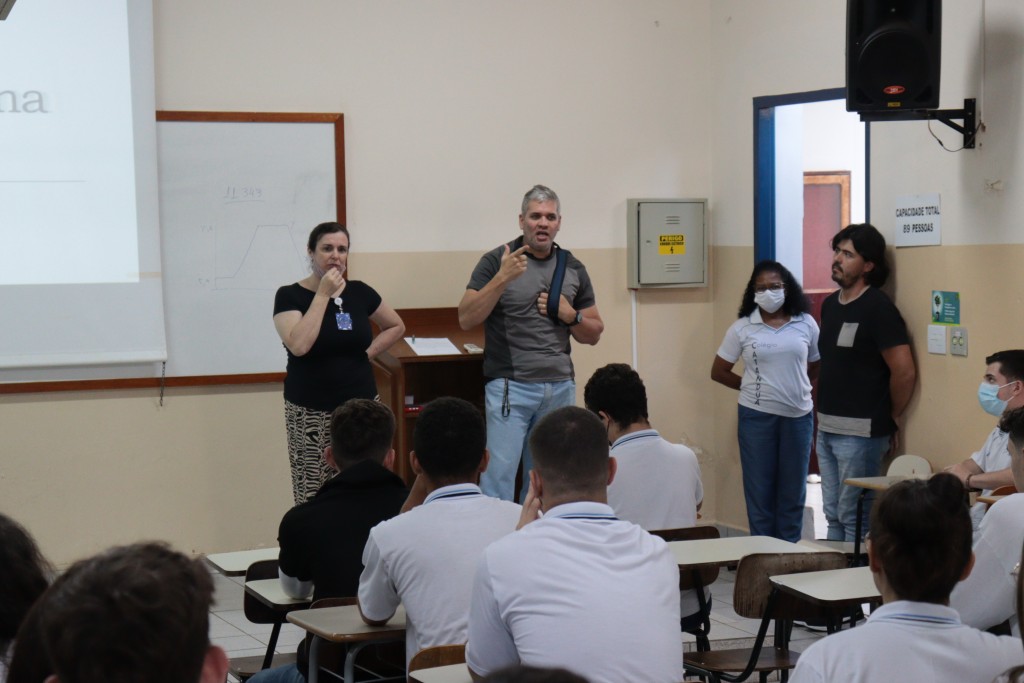 Com foco na saúde mental, Colégio Catanduva  promove palestras para adolescentes
