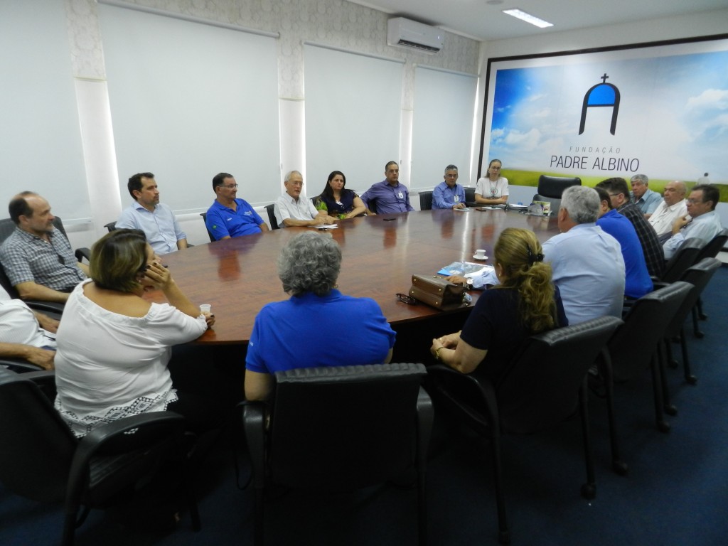 Governador do Rotary visita Fundação