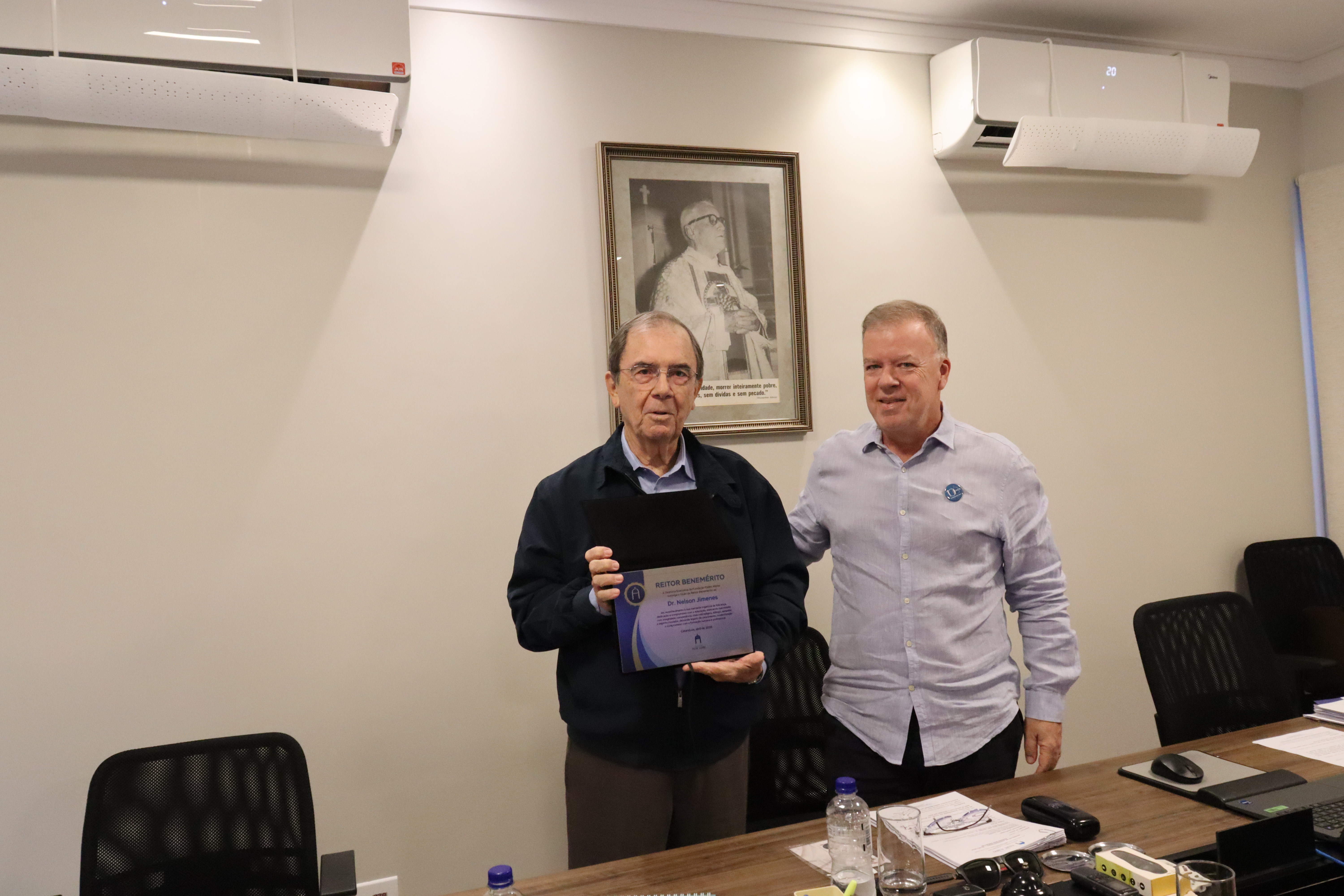 FPA concede título de Reitor Benemérito a Dr. Nelson Jimenes