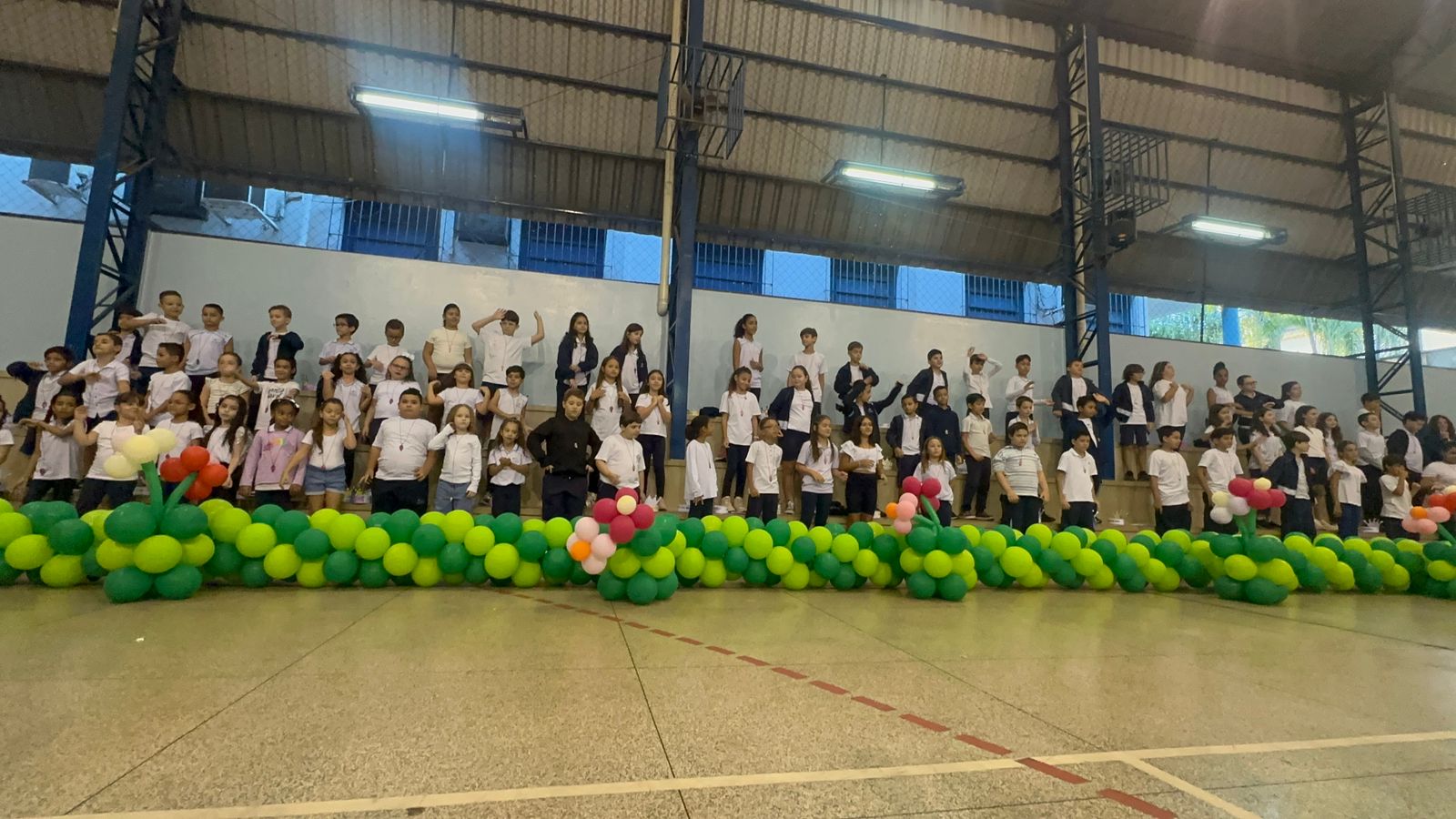 Colégio Catanduva realiza Encontro Vivência em homenagem às mães 