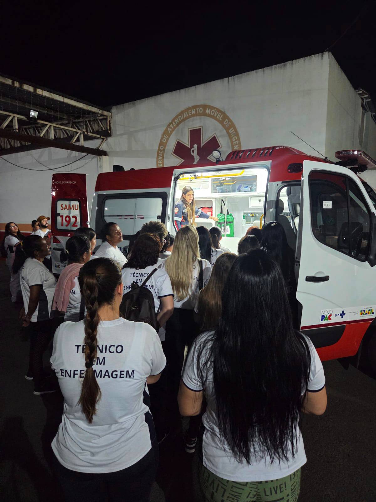 Alunos do Técnico em Enfermagem do Colégio Catanduva realizam visita técnica ao SAMU