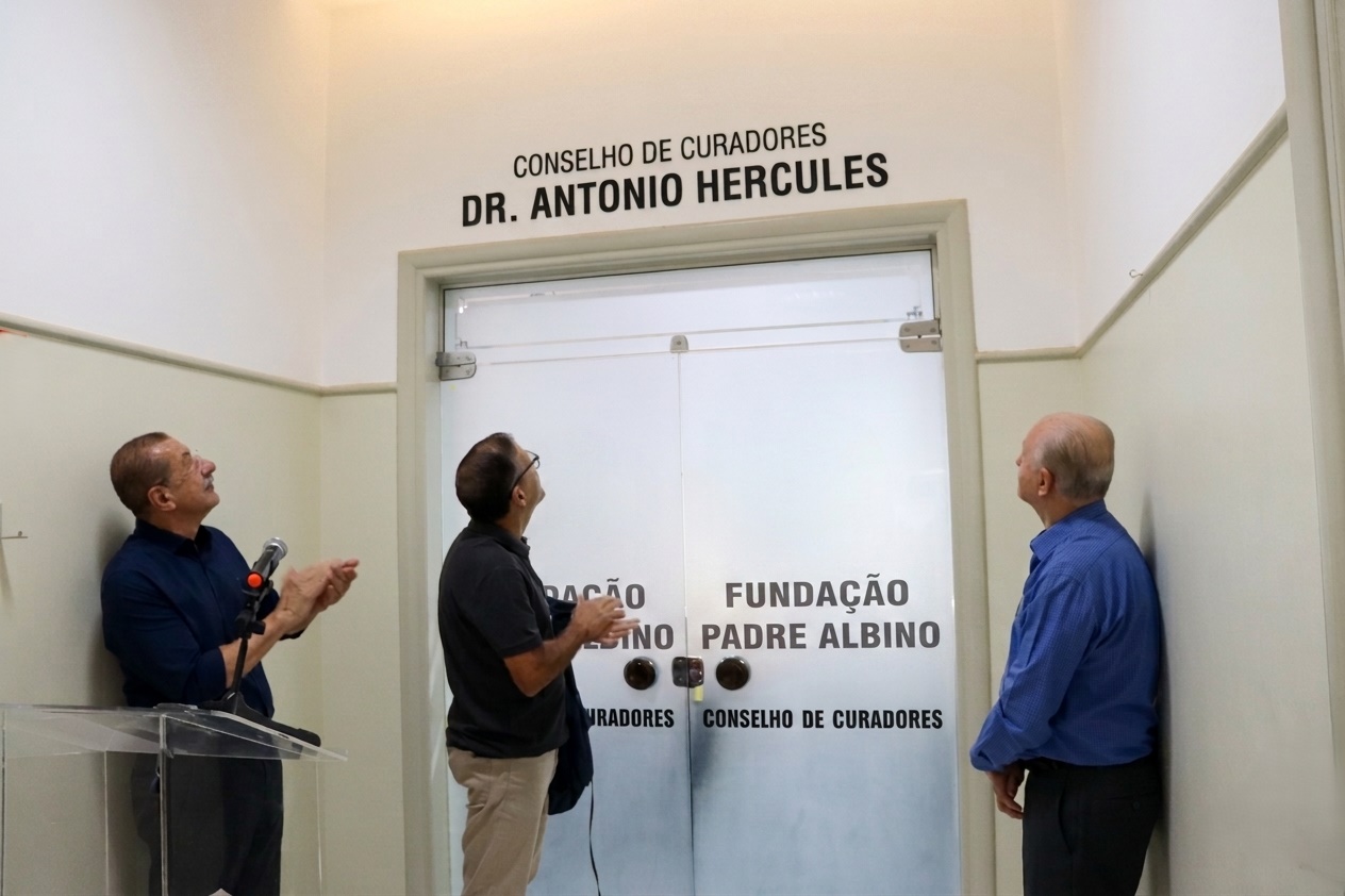 FPA homenageia Dr. Antonio Hércules com nome na sala do Conselho de Curadores