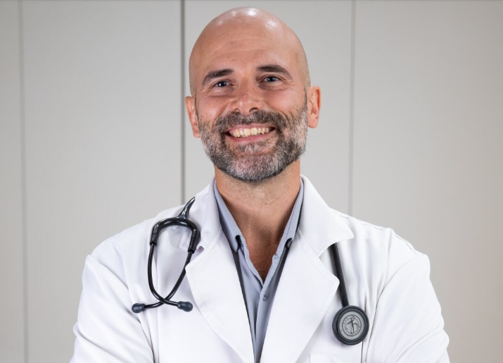 Docente da UNIFIPA alerta para sinais iniciais da Doença de Parkinson e cuidados com o paciente