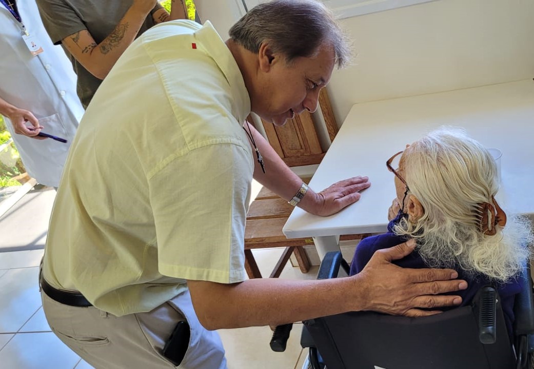 Fundo Social do município cumprimenta mães do Recanto Monsenhor Albino