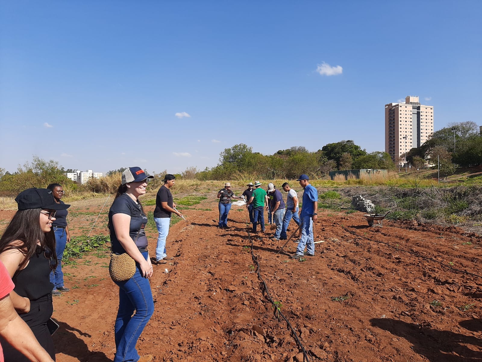 Alunos de Engenharia Agronômica da UNIFIPA iniciam atividades do projeto “Vitrine Agro 2025”