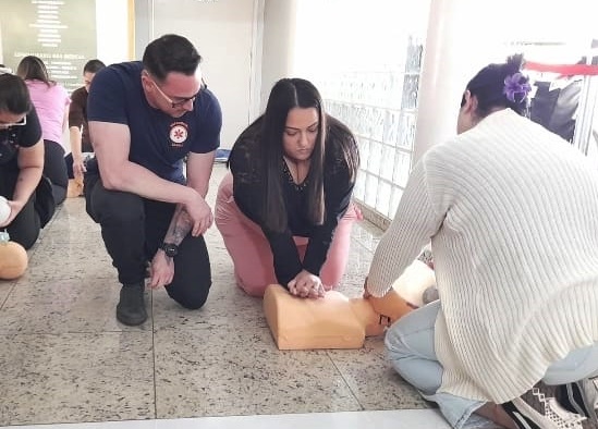 AME promove treinamento em Suporte Básico e Avançado de Vida para equipe de enfermagem