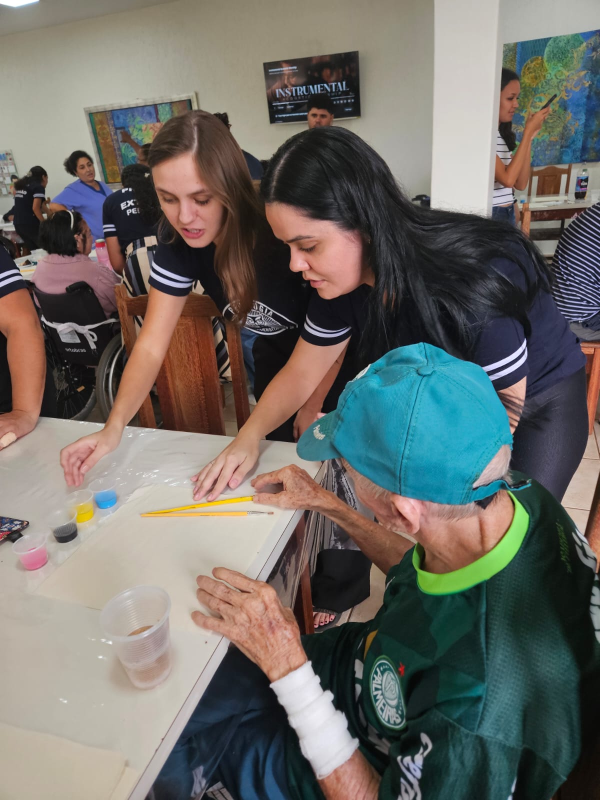 Projeto da Pedagogia UNIFIPA promove atividade intergeracional no Recanto Monsenhor Albino