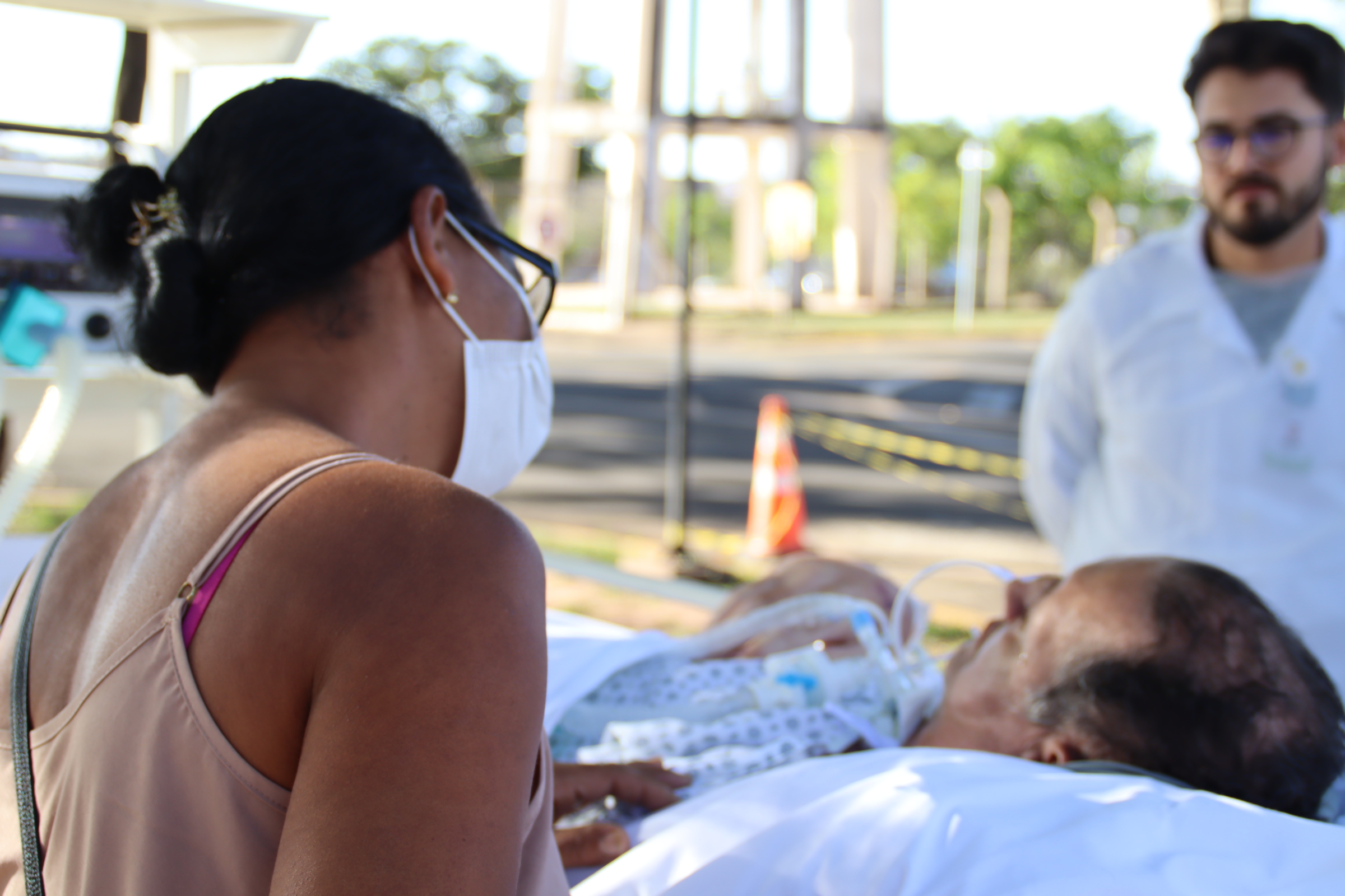 Após 62 dias de internação, paciente vive tarde especial ao lado da família no HEC 