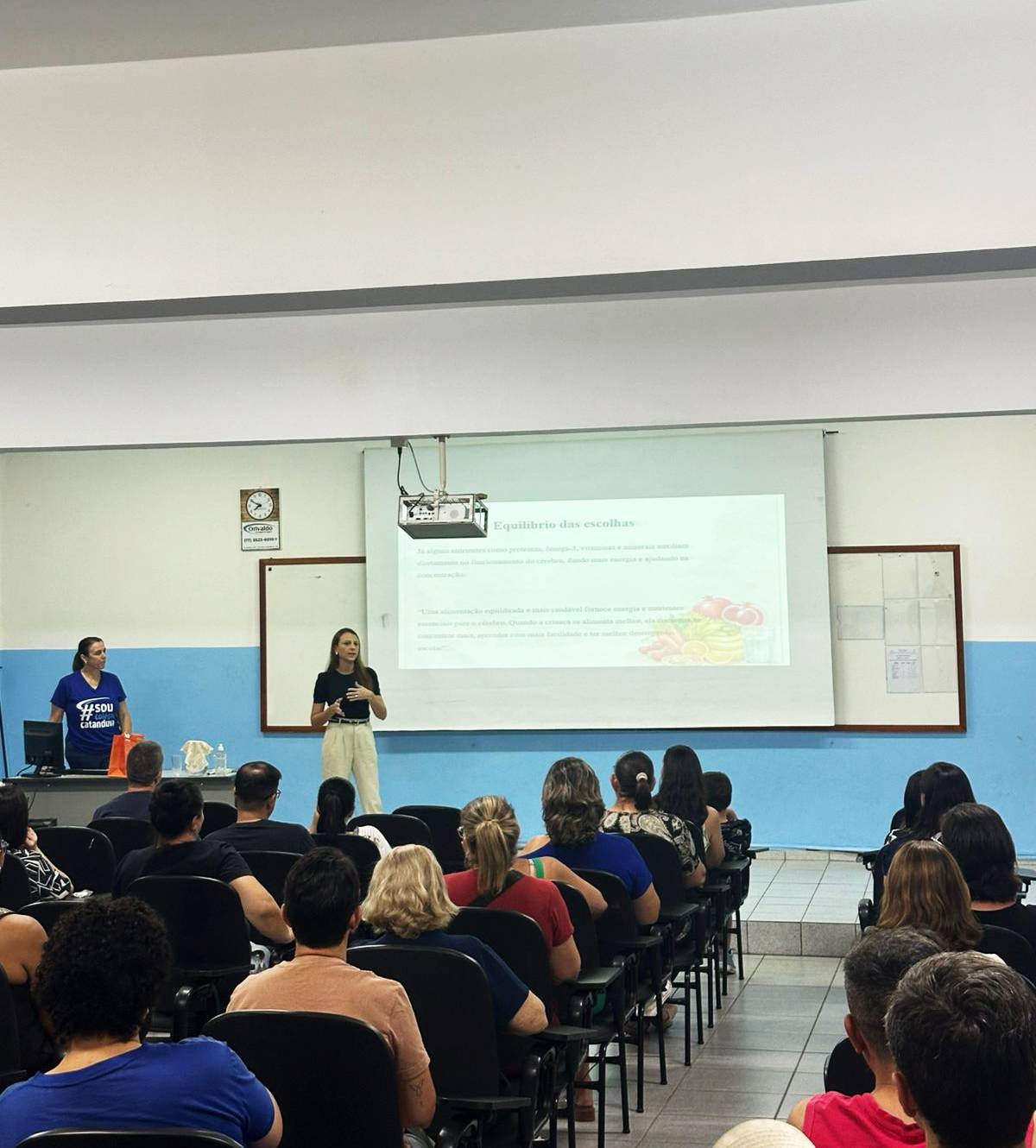 Escola de Pais do Colégio Catanduva reúne famílias para debate sobre alimentação na fase escolar