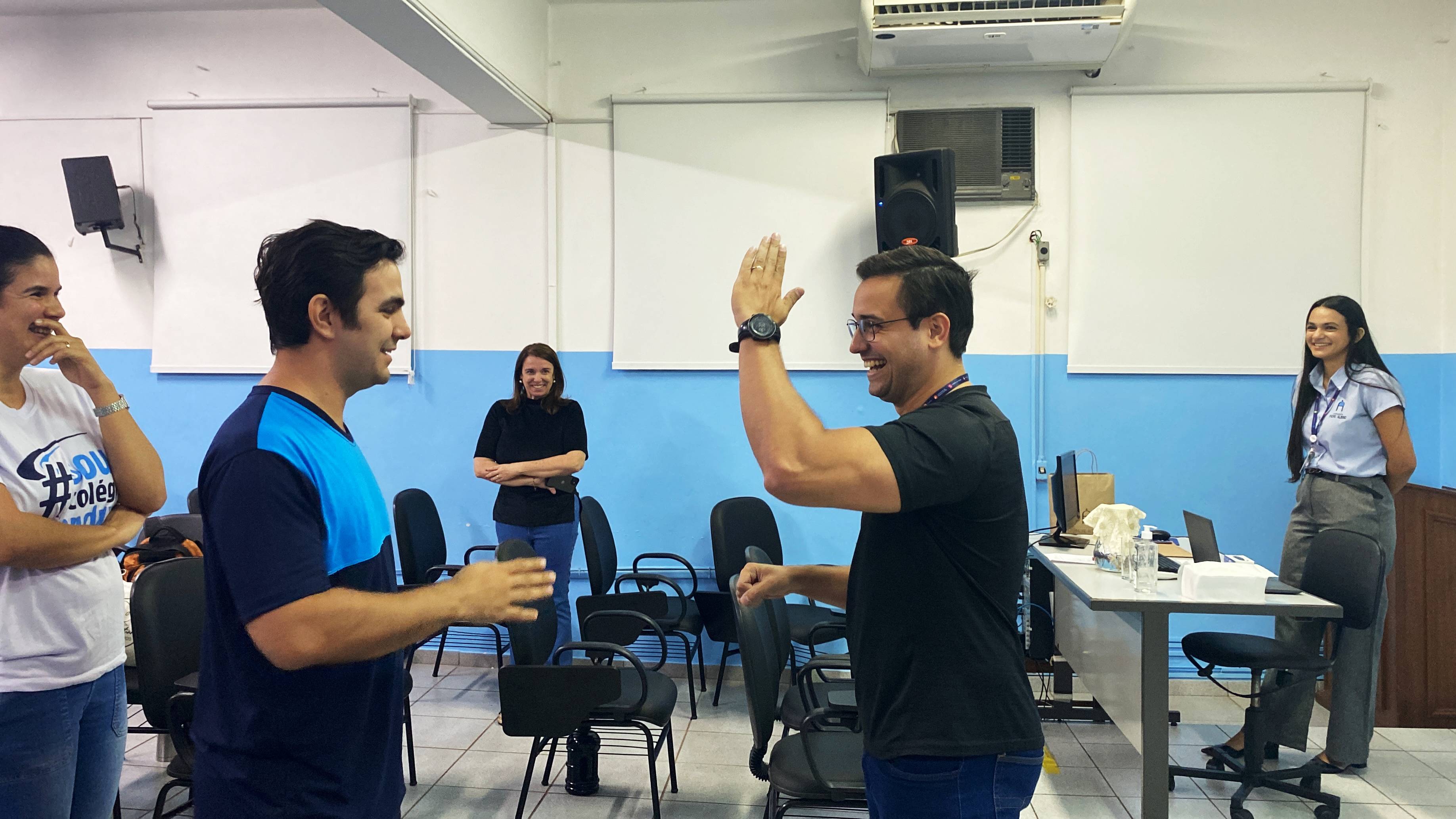 Colégio Catanduva recebe treinamento sobre Comunicação assertiva e não violenta