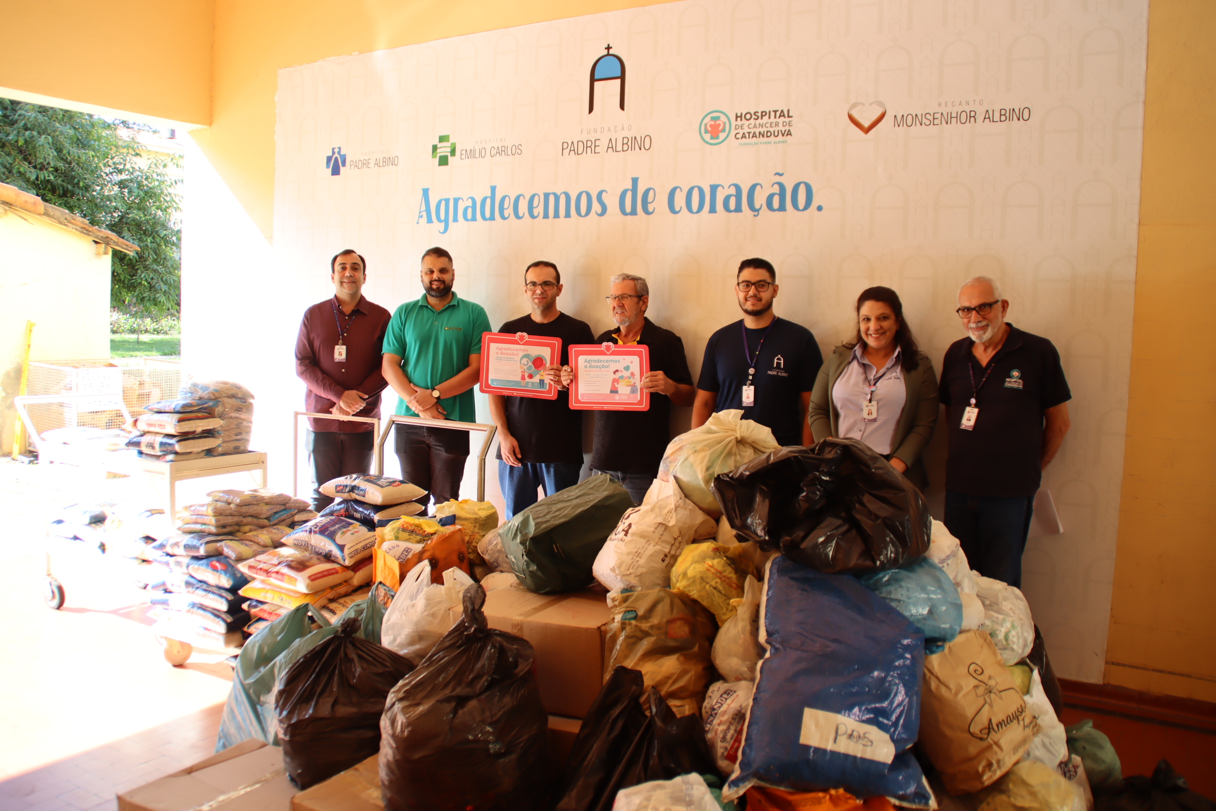 ACIUR entrega doações ao HCC em homenagem e solidariedade