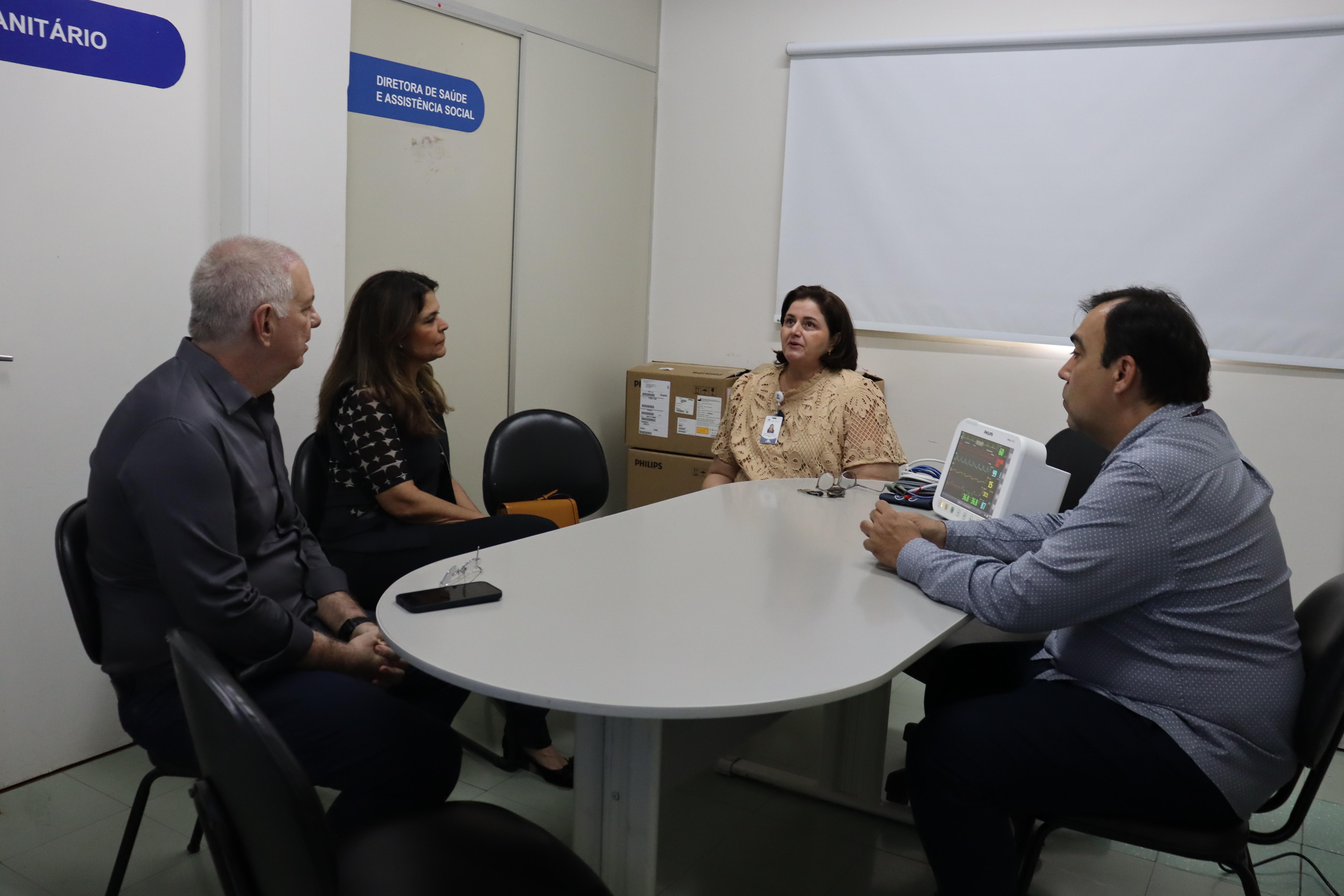 Aniversário solidário resulta em doação de monitores multiparamétricos ao Hospital Padre Albino