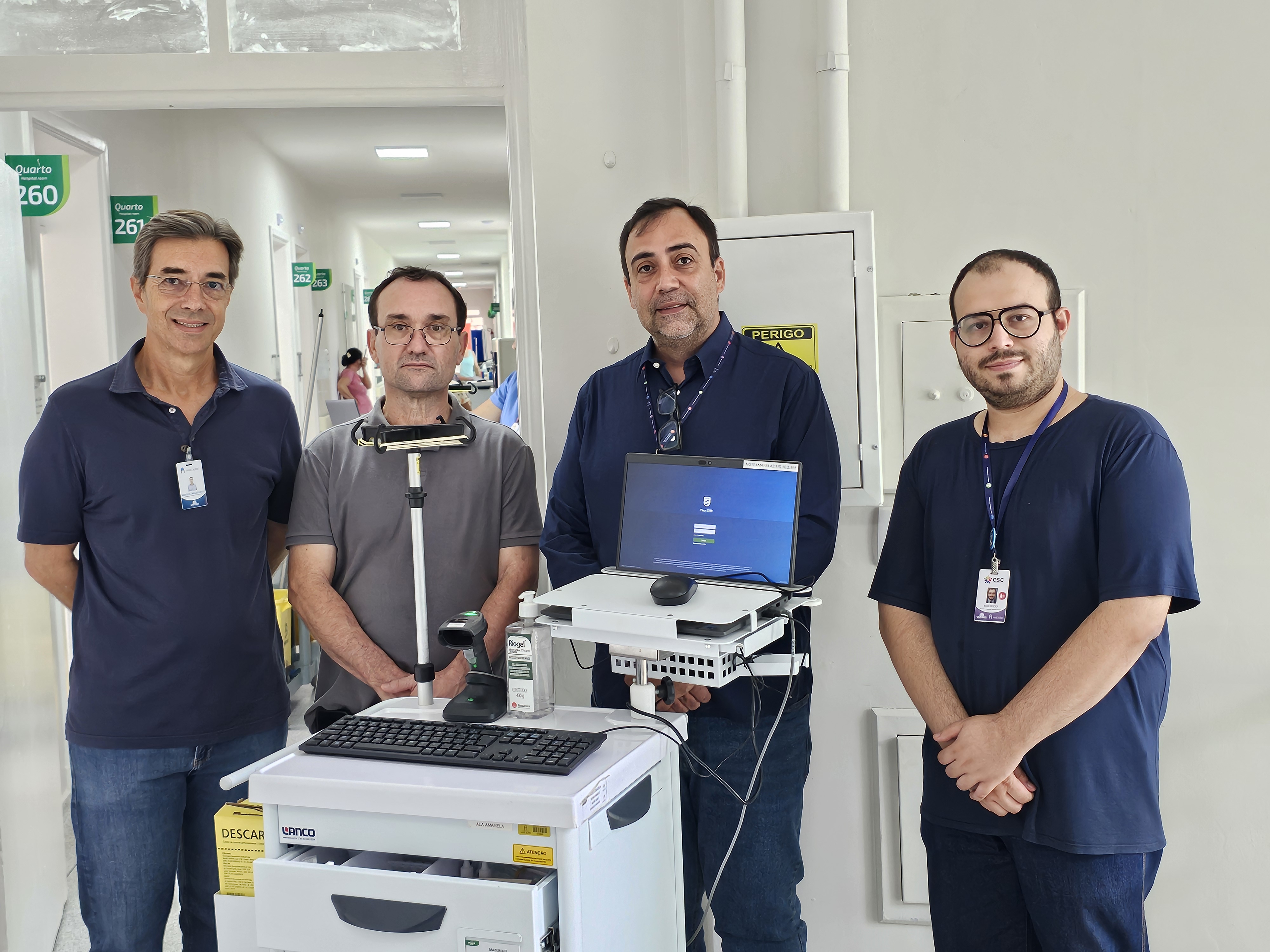 Empresário doa notebook que será utilizado na assistência à saúde dos hospitais da FPA