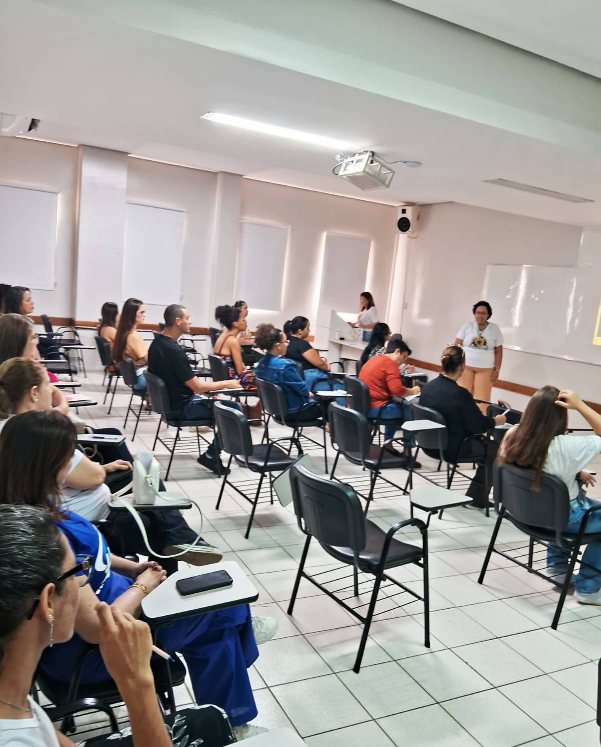 Docentes do Colégio Catanduva participam de curso sobre atendimento inclusivo promovido pela UNIFIPA