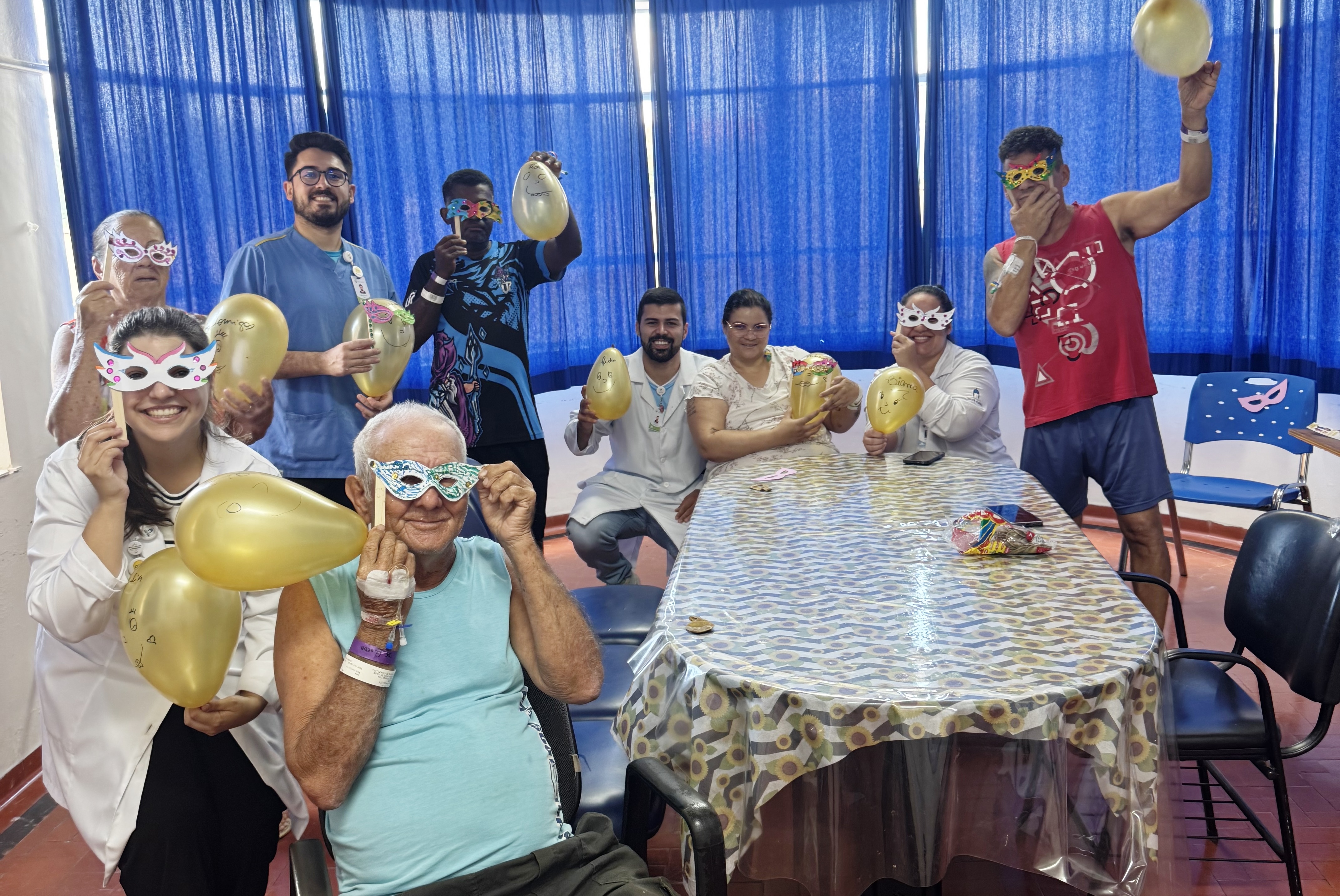 HPA e HEC promovem ações carnavalescas para pacientes e acompanhantes