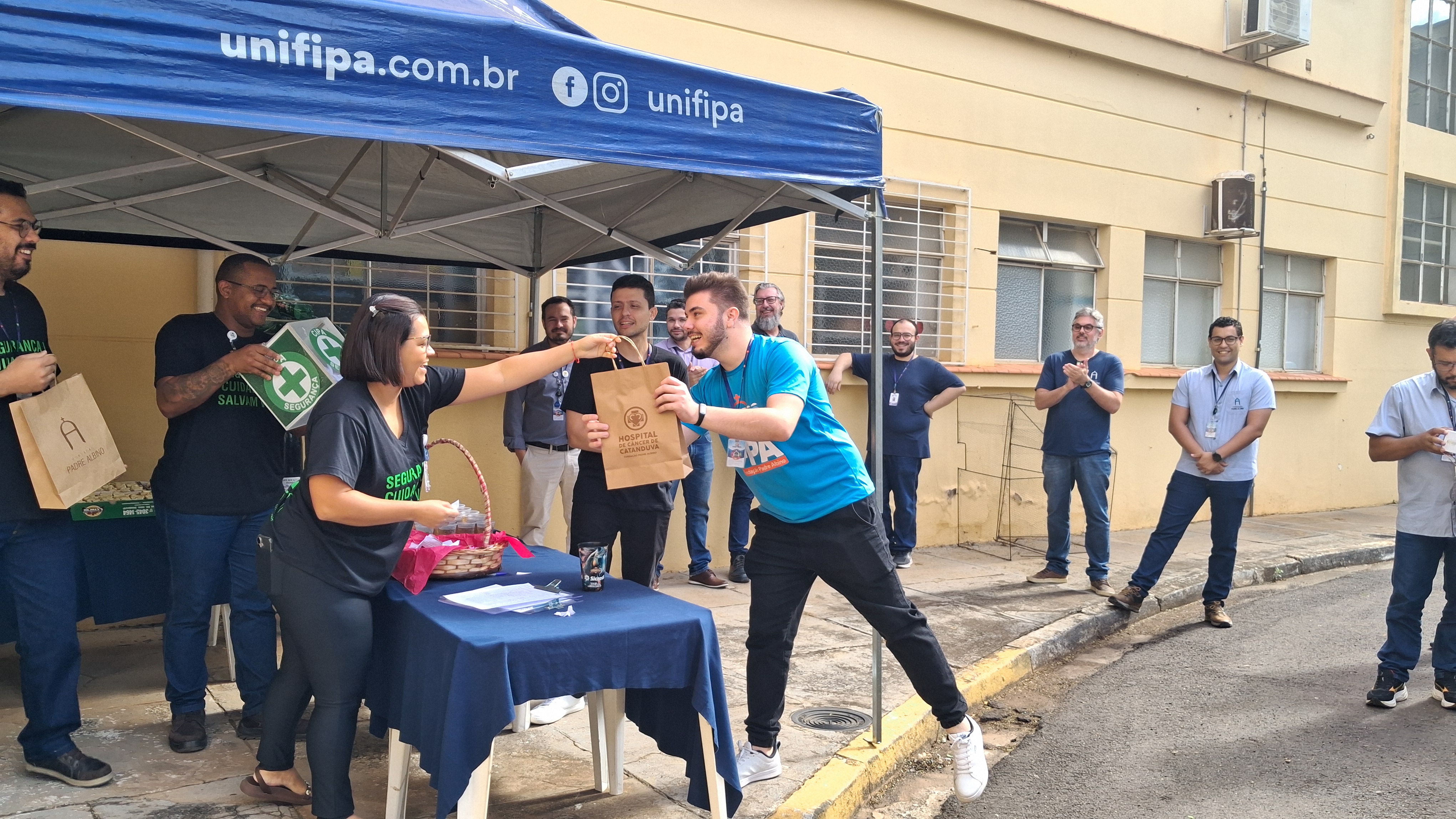 SIPAT 2026 do CSC da Fundação Padre Albino é encerrada com sorteio de brindes
