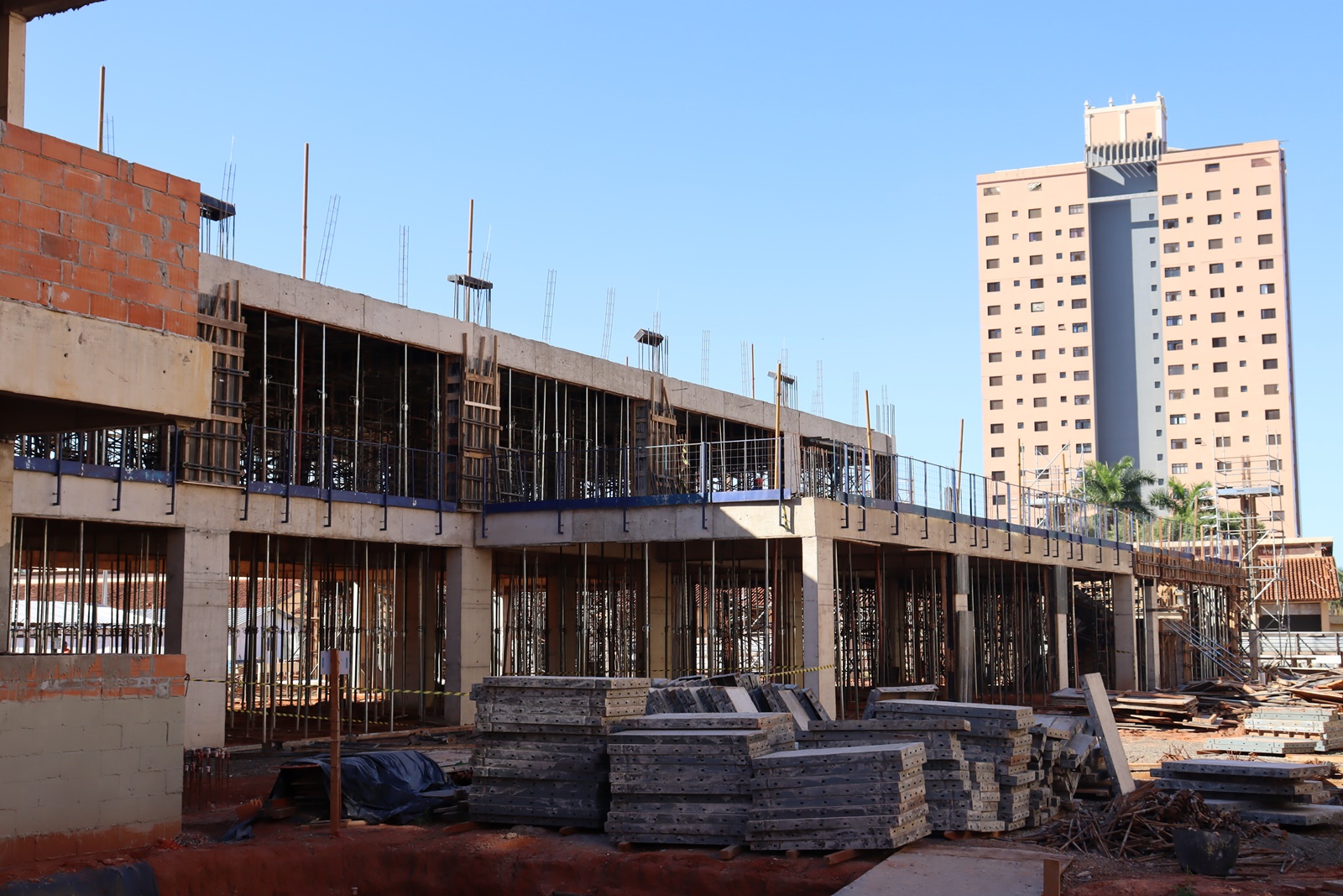 Setores da obra de expansão do HEC tomam forma