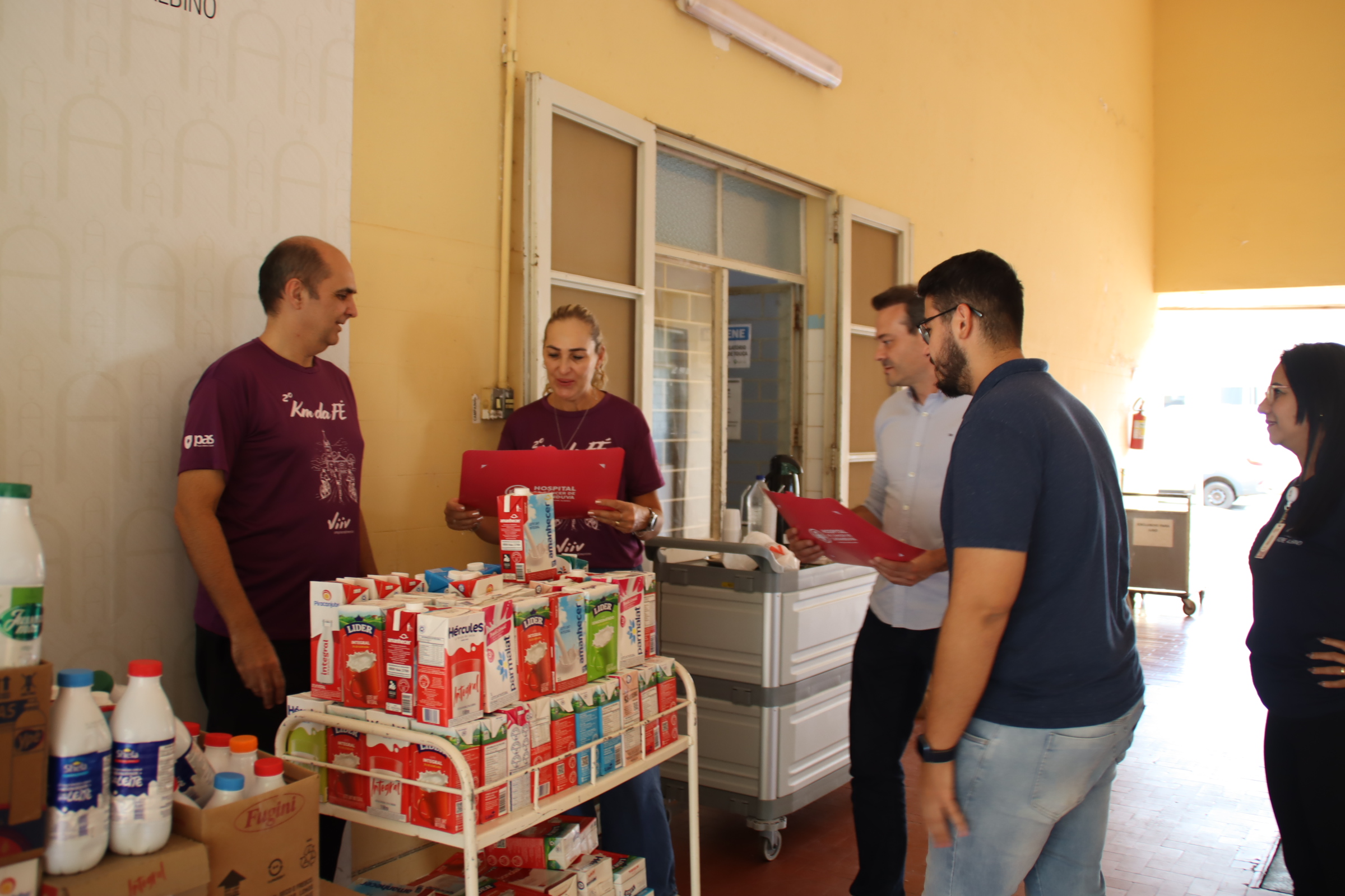 2º Km da Fé e Viiv Empreendimentos destinam 2.300 litros de leite ao HCC