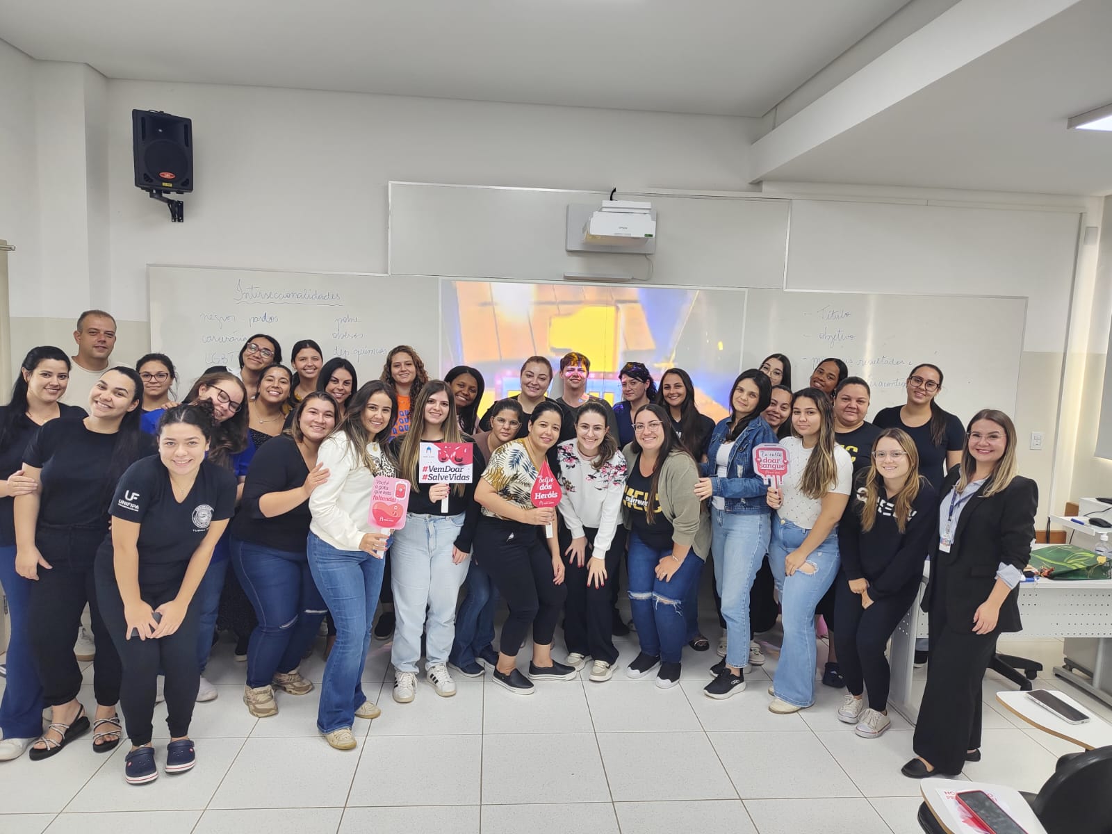 Alunos da UNIFIPA participam de palestra sobre hemoterapia e doação de sangue
