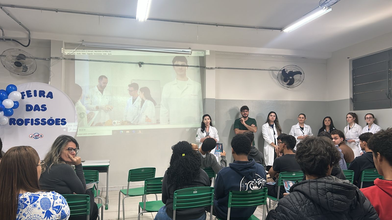 UNIFIPA participa de feira de profissões em escola estadual de Palmares Paulista
