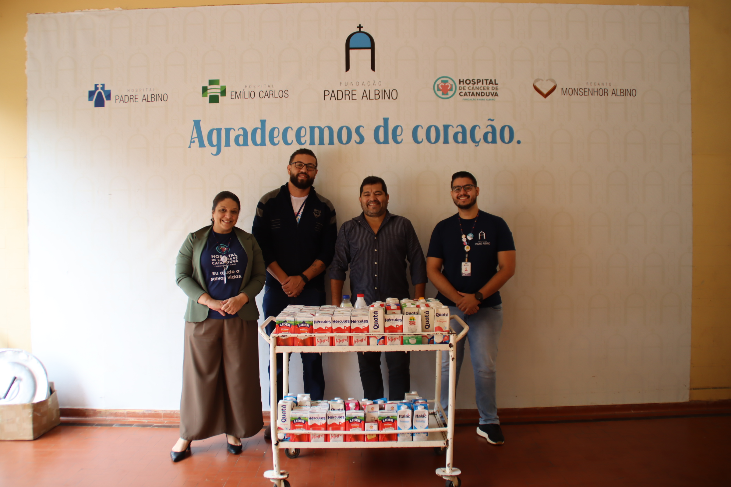 Evento Nostalgia Flashback Solidário arrecada leite para o HCC
