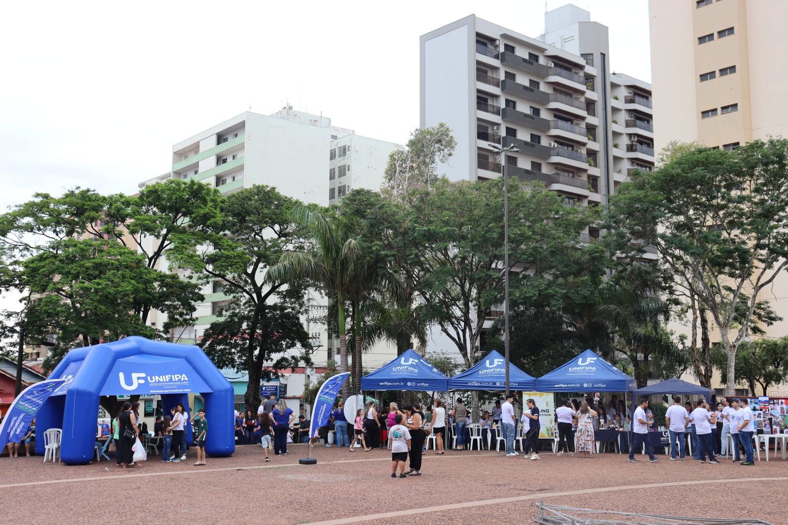Colégio Catanduva na Praça aproxima escola e comunidade com atividades educativas e recreativas