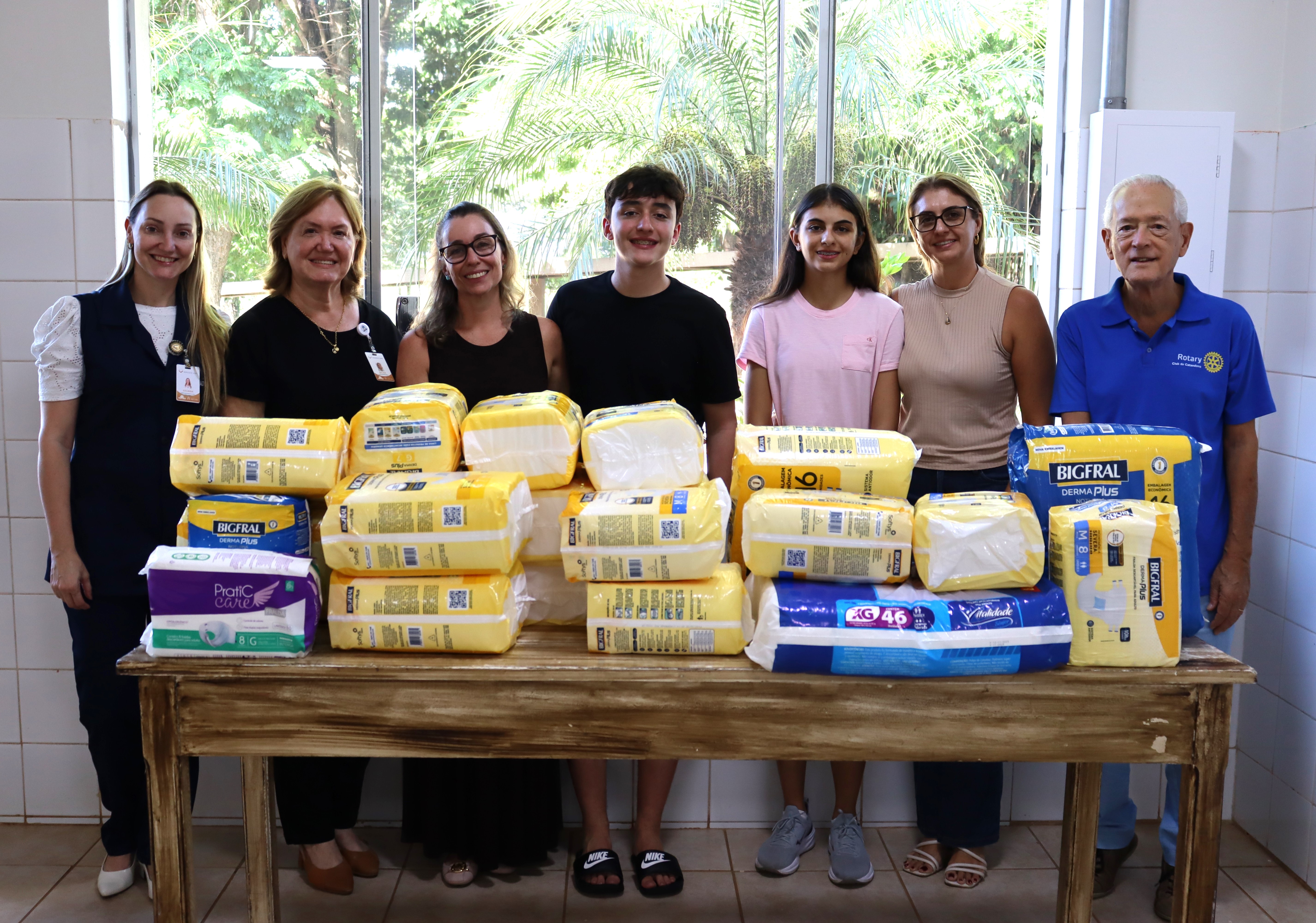 Recanto Monsenhor Albino recebe doação de 270 fraldas geriátricas