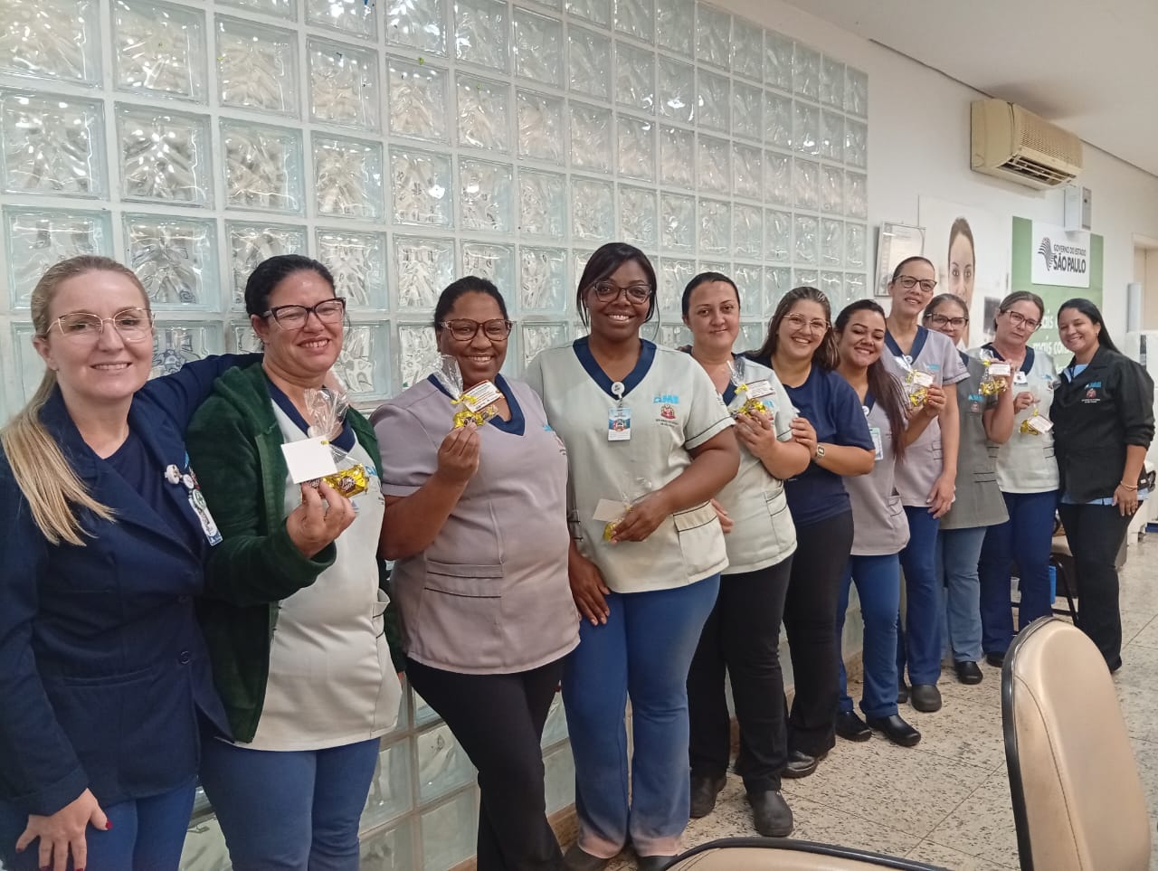 AME Catanduva realiza ação em homenagem ao Dia dos Profissionais da Limpeza