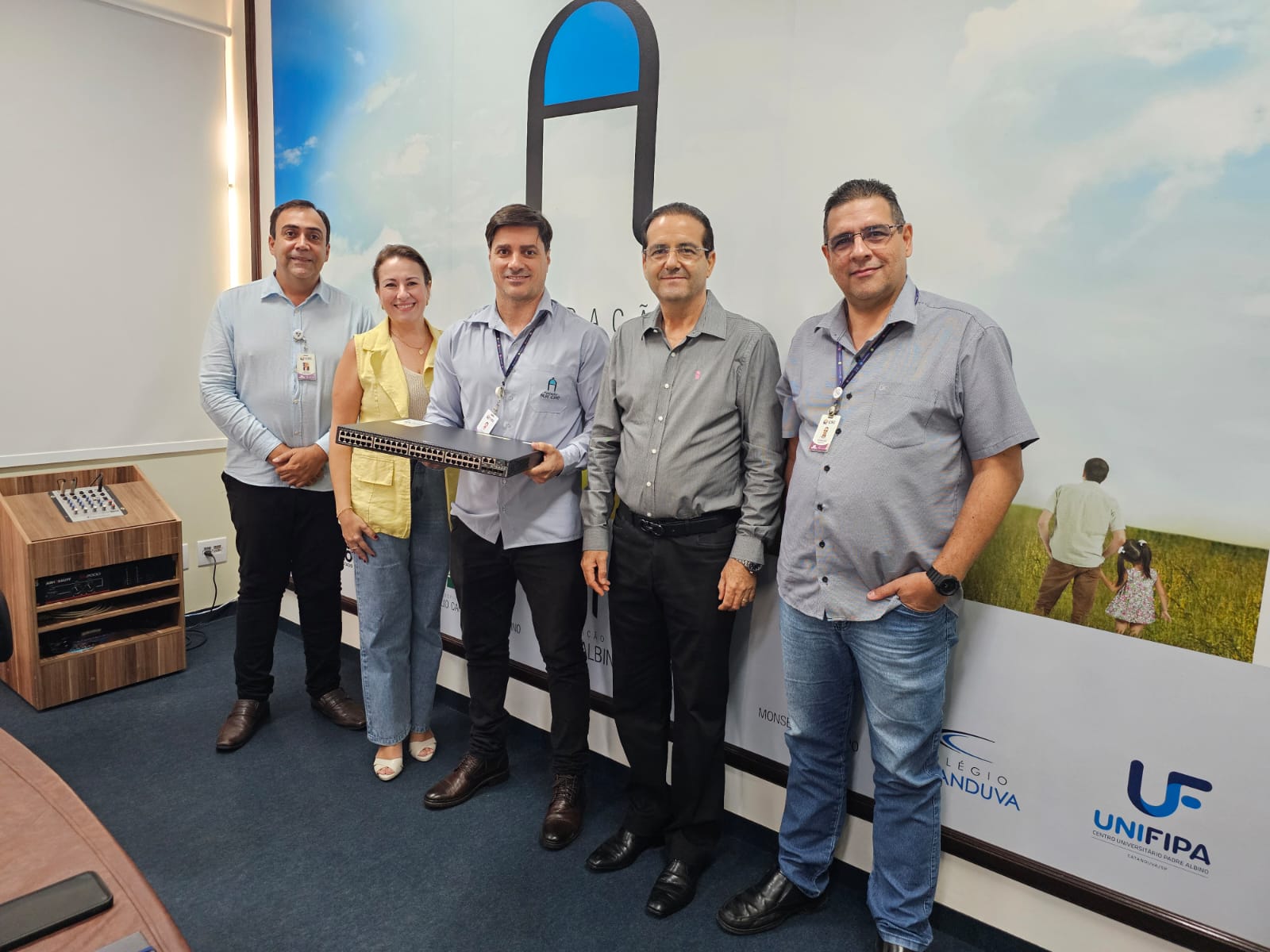 JP Informática doa switch à Fundação e fortalece infraestrutura tecnológica 