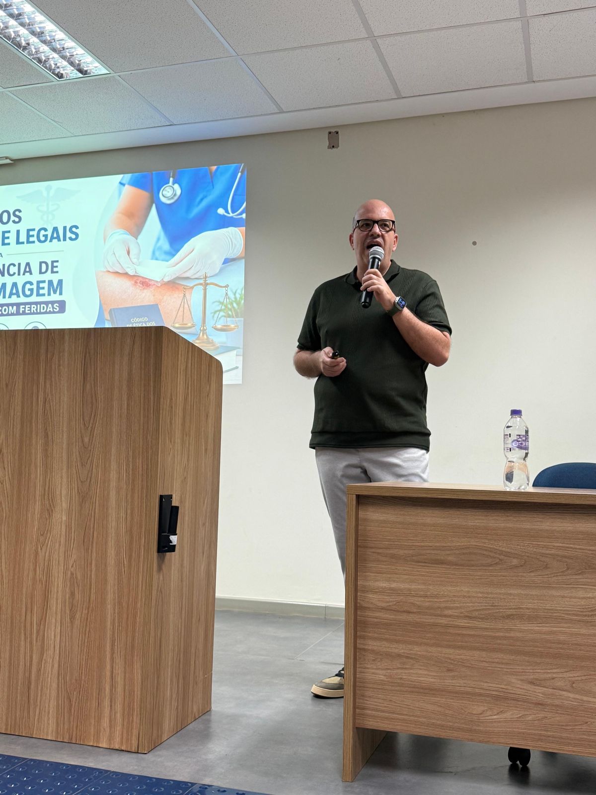 Docente da UNIFIPA participa da Semana de Enfermagem do Hospital de Clínicas de Bauru-USP