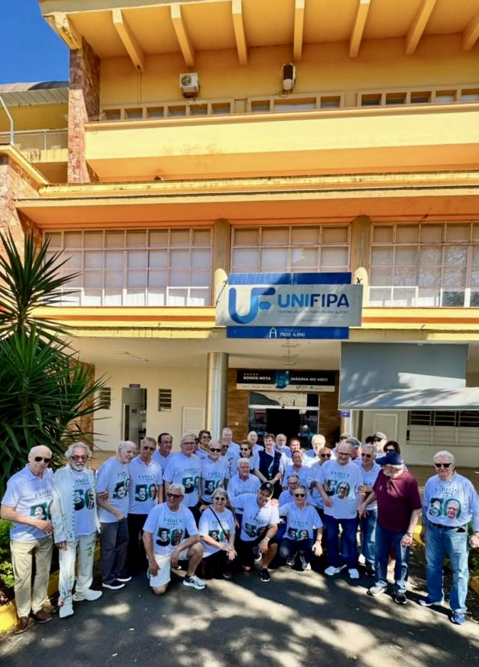 II Turma da FAMECA celebra 50 anos de formatura com reencontro em Catanduva